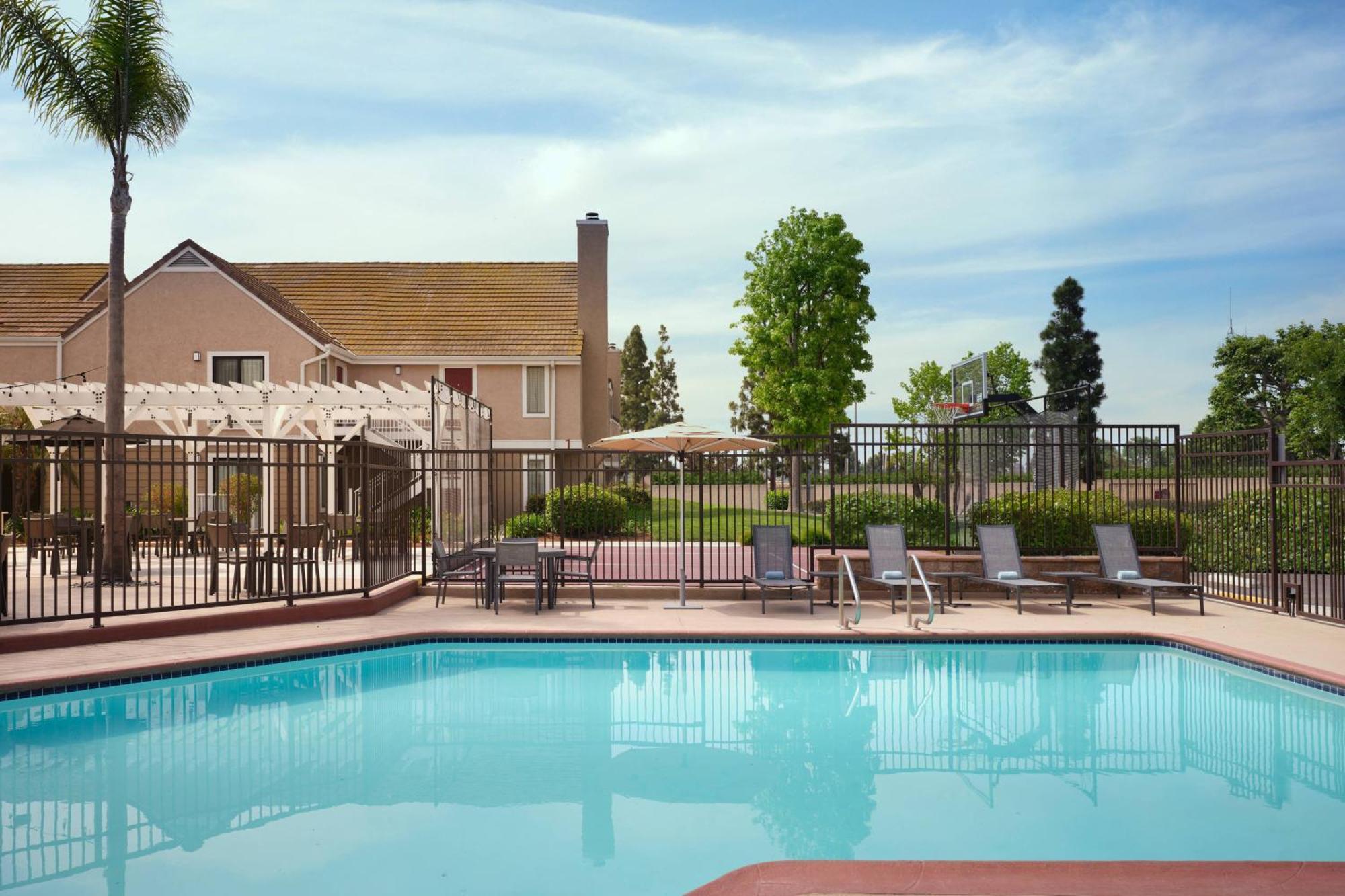 Residence Inn Costa Mesa Newport Beach Exterior photo