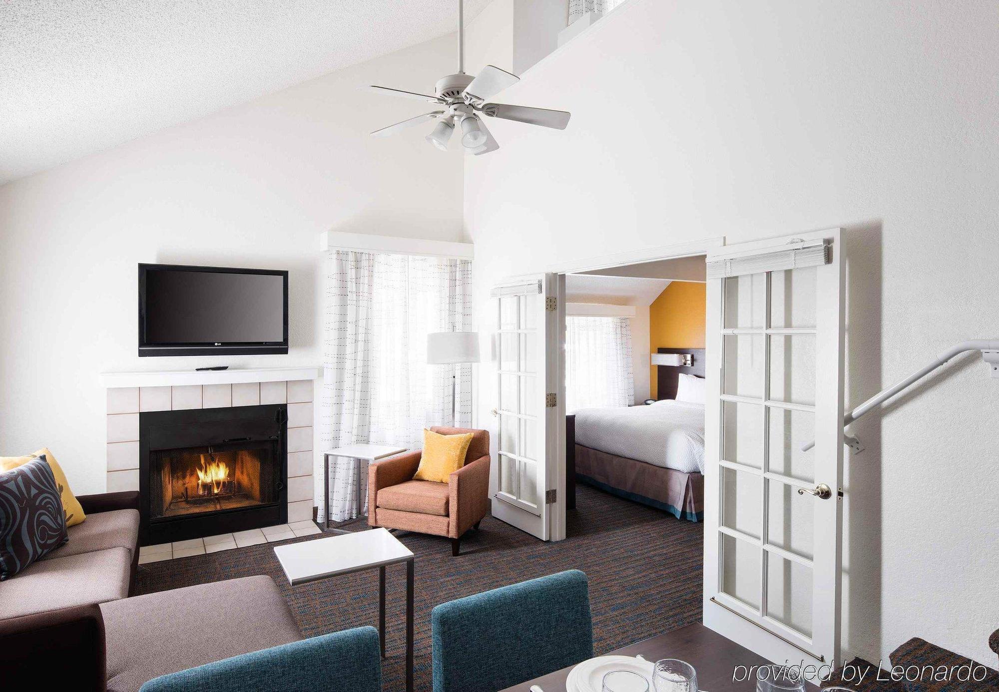 Residence Inn Costa Mesa Newport Beach Exterior photo